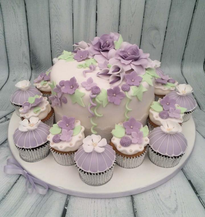 Celebration Cake with Cupcakes